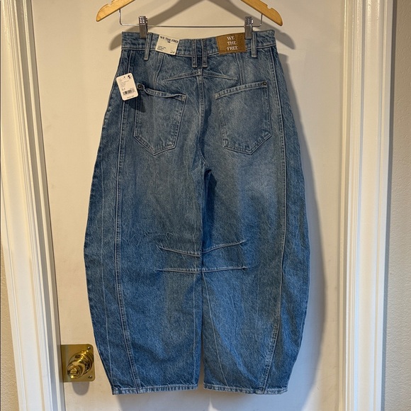 NWT We The Free Mid Rise Barrel Jeans Size 26 - Picture 3 of 6